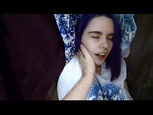 ❤️ געפונען מיין שוועסטער אין די שאַפע און געהאָלפֿן איר קומען ☑ פּאָרן ווידעא ביי אונדז
