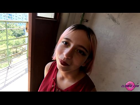 ❤️ סענסואַל תּלמיד סאַקס אַ פרעמדער אין די אָוטבאַקק - מיט זיין פּנים ☑ פּאָרן ווידעא ביי אונדז